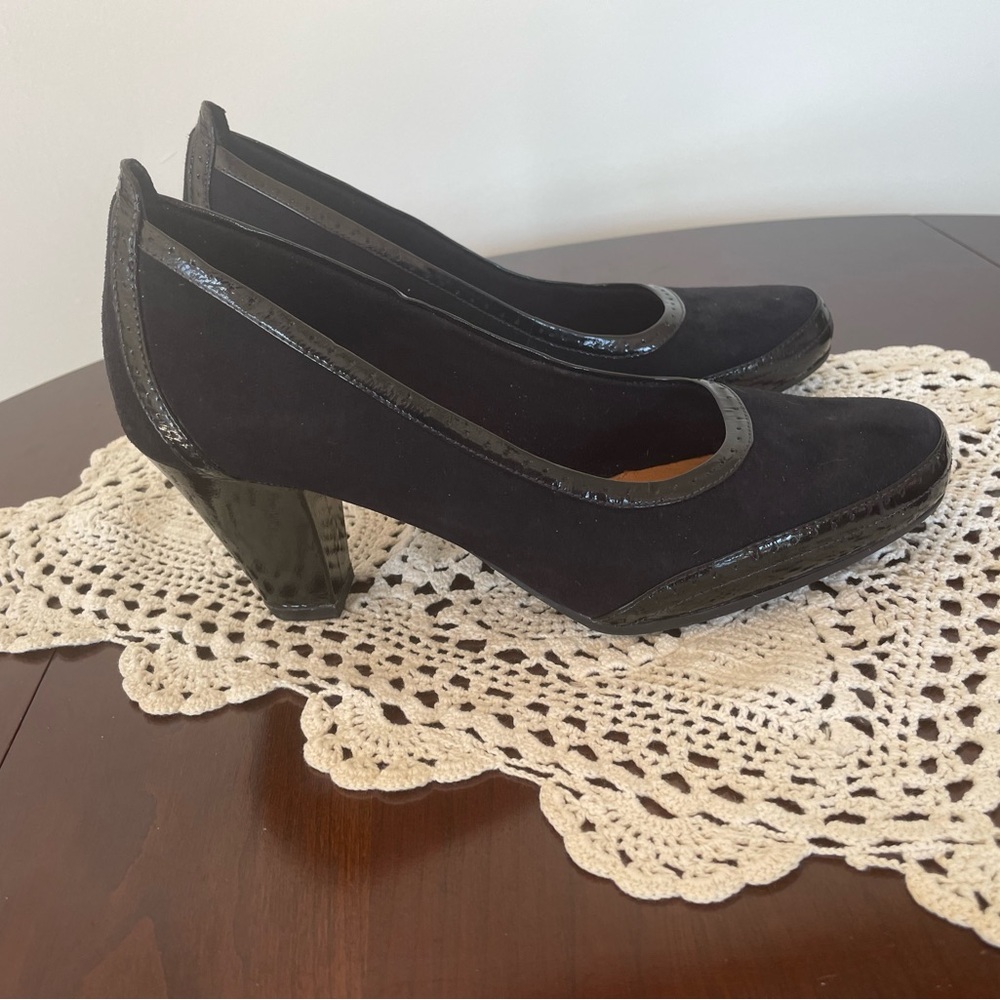 Clarks Artisan. Elegant Black Women's Heels 7 1/2 US